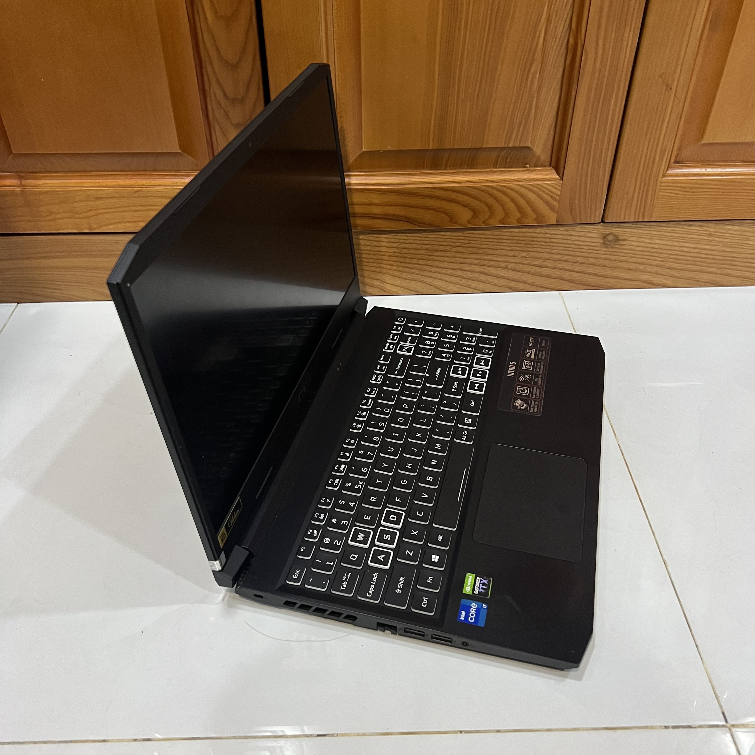 Laptop Acer Nitro Gaming  i7 11800H/8GB/512GB/15.6''FHD 144hz /NVIDIA GeForce RTX 3050  4GB/Win11