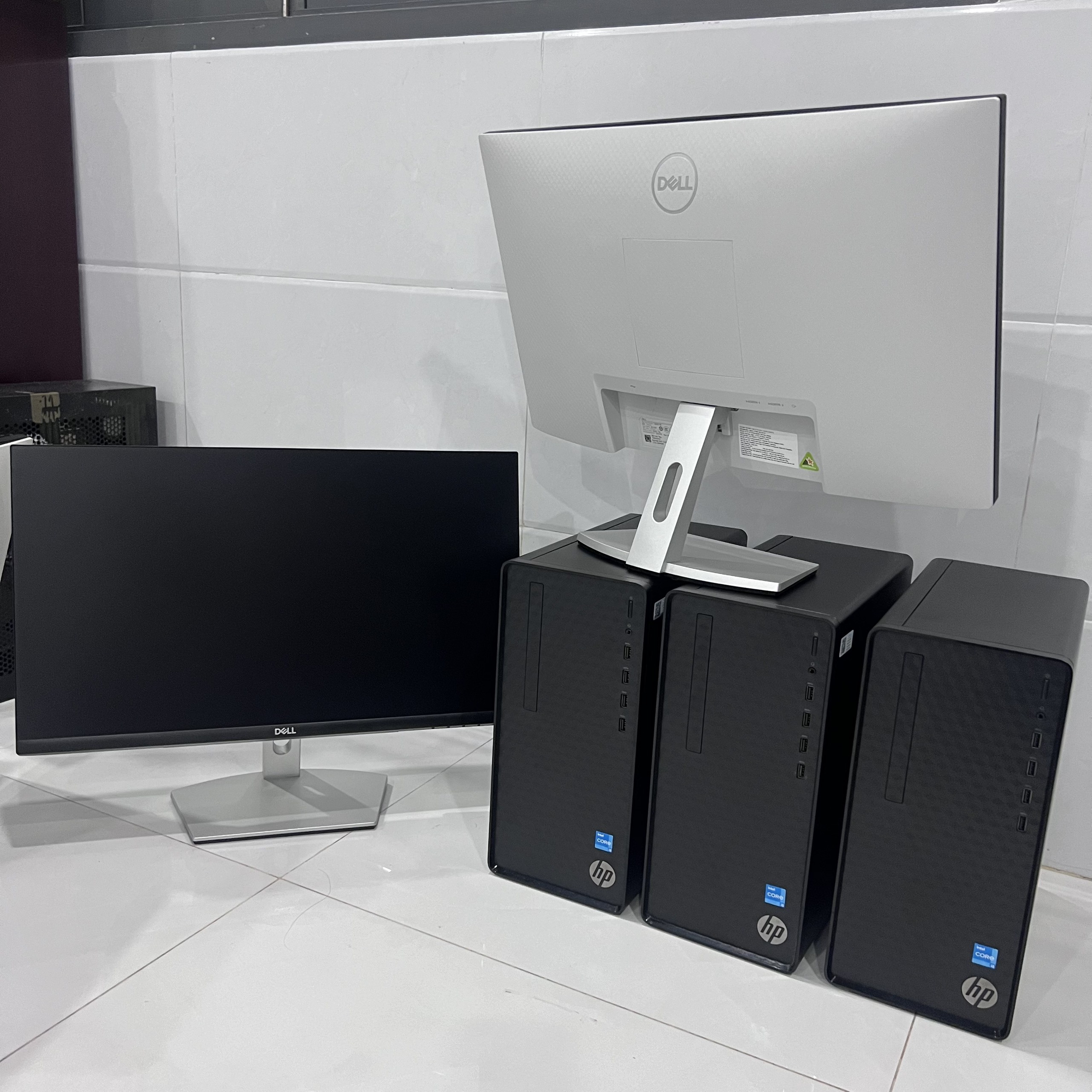 Máy tính để bàn HP M01-F2029D 77B55PA (Core i3-12100/ 8GB RAM/ 256GB SSD/ Wifi/ Bluetooth/ Keyboard/ Mouse/ Windows 11 Home)