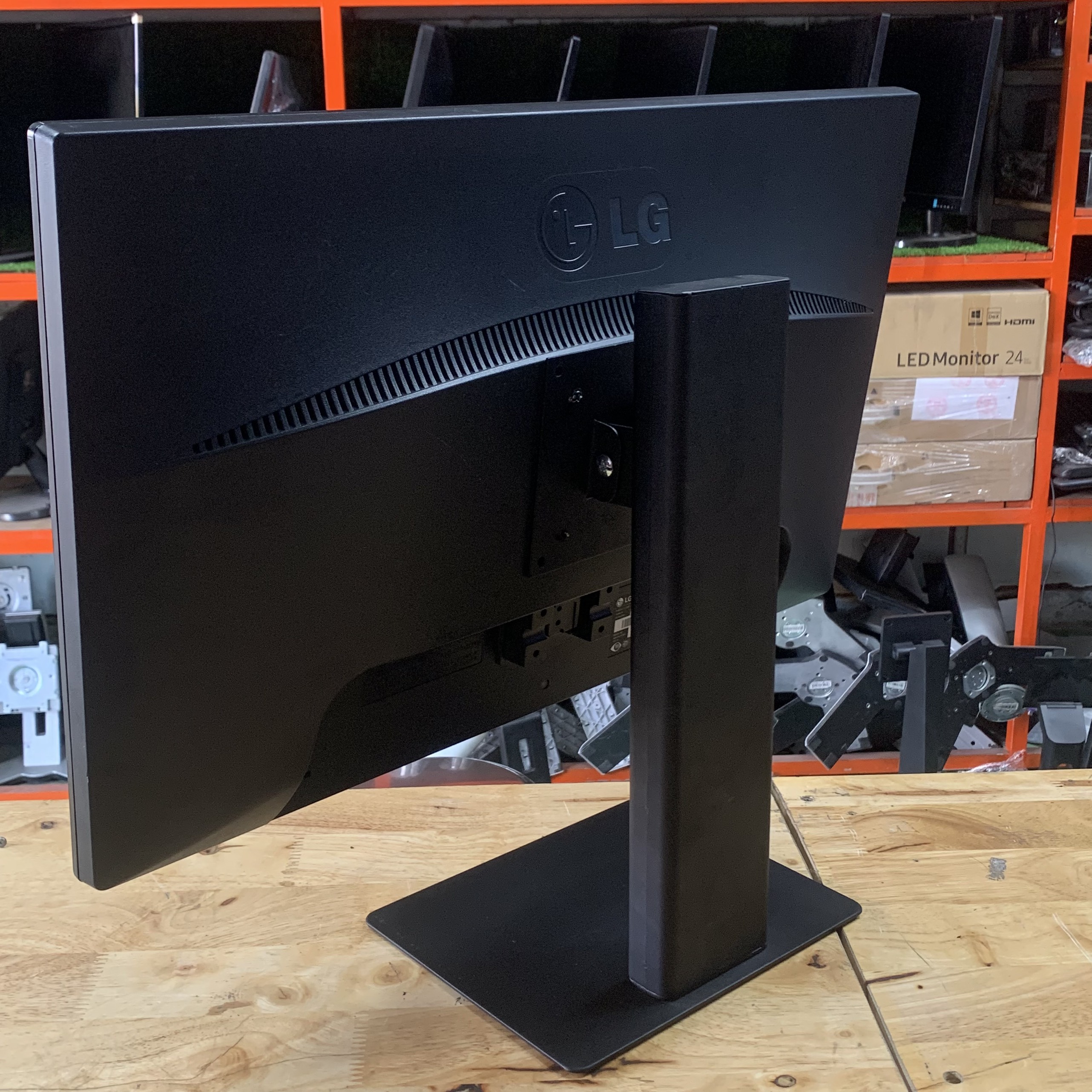 Màn Hình LG 23” Flatron IPS2312B Full HD IPS